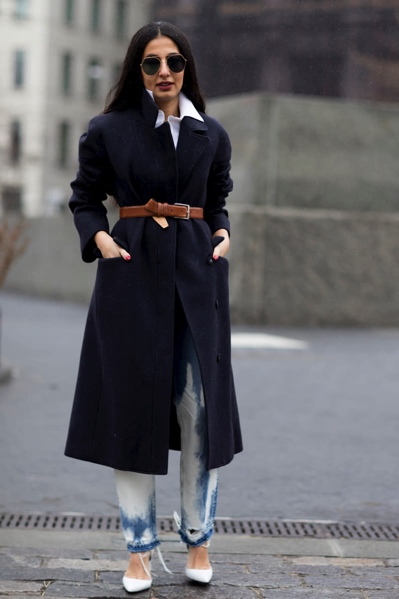 Manteau ceinturé bleu marine