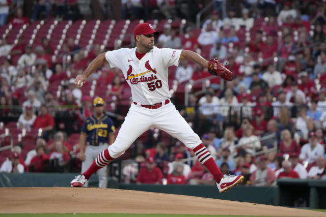 Pitcher Adam Wainwright earns 200th win as Cardinals beat Brewers