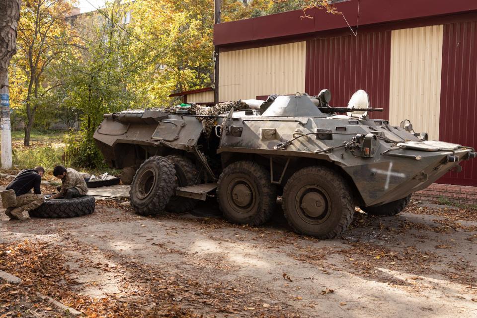 Ukrainian soldiers armored personal carrier Bakhmut