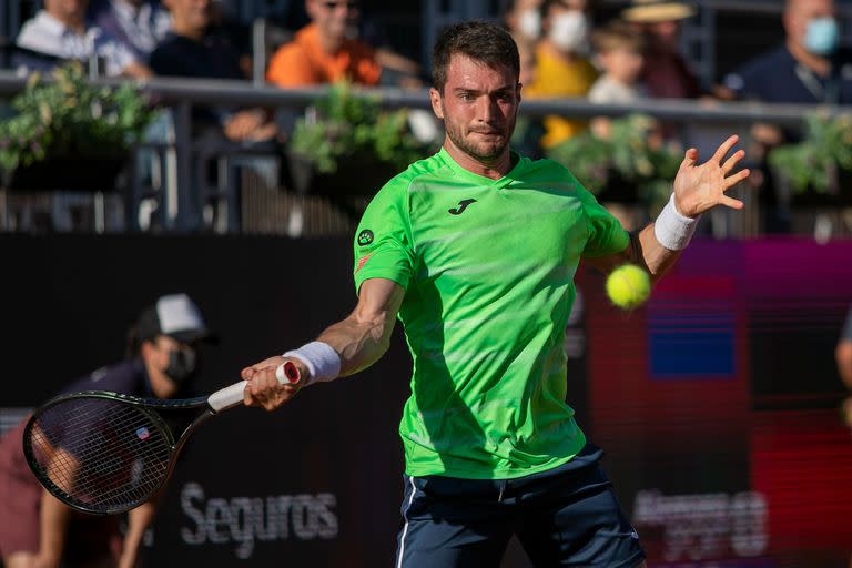 Al español Pedro Martínez, al igual que a Schwartzman, le robaron en el hotel de Eastbourne.  