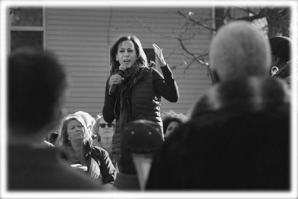 Sen. Kamala Harris, D-Calif., makes a campaign stop in Des Moines, Iowa. (Photo: Scott Olson/Getty Images; digitally enhanced by Yahoo News)