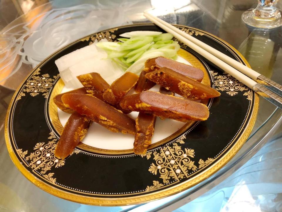 「華西街台南擔仔麵」以料理精緻海鮮、傳統台菜出名。（美食家Cathy HO提供）