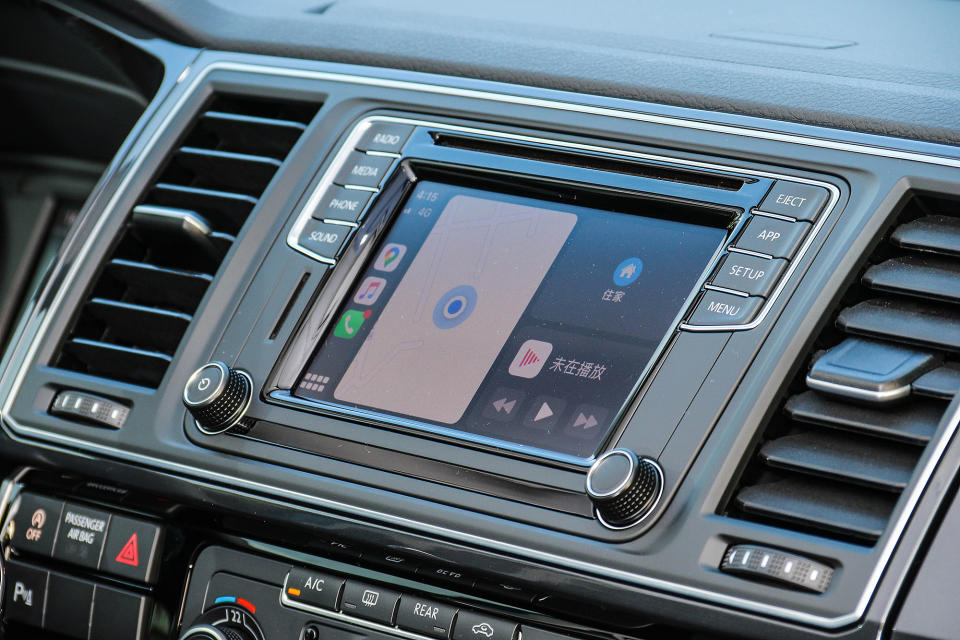 標配支援 Apple CarPlay 與 Android Auto 的 App-Conncet 套件。