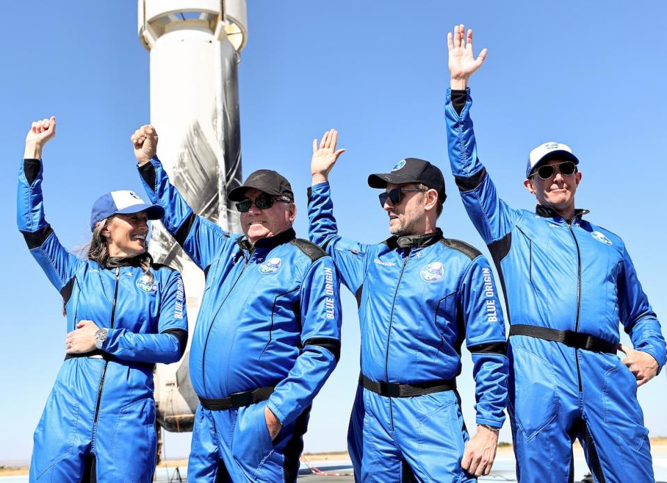 William Shatner and the crew of the Blue Origin NS-18.