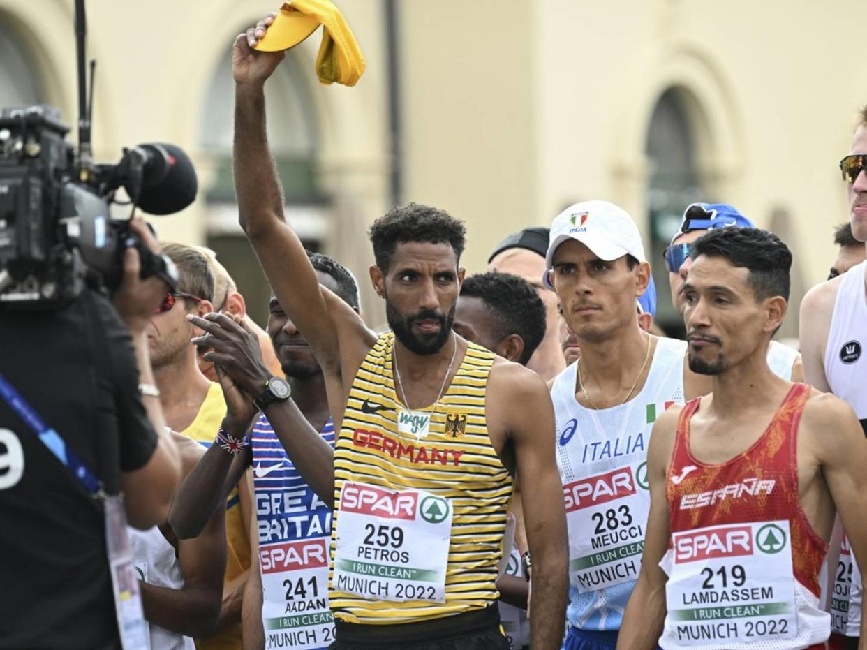 Petros knackt Marathon-Streckenrekord