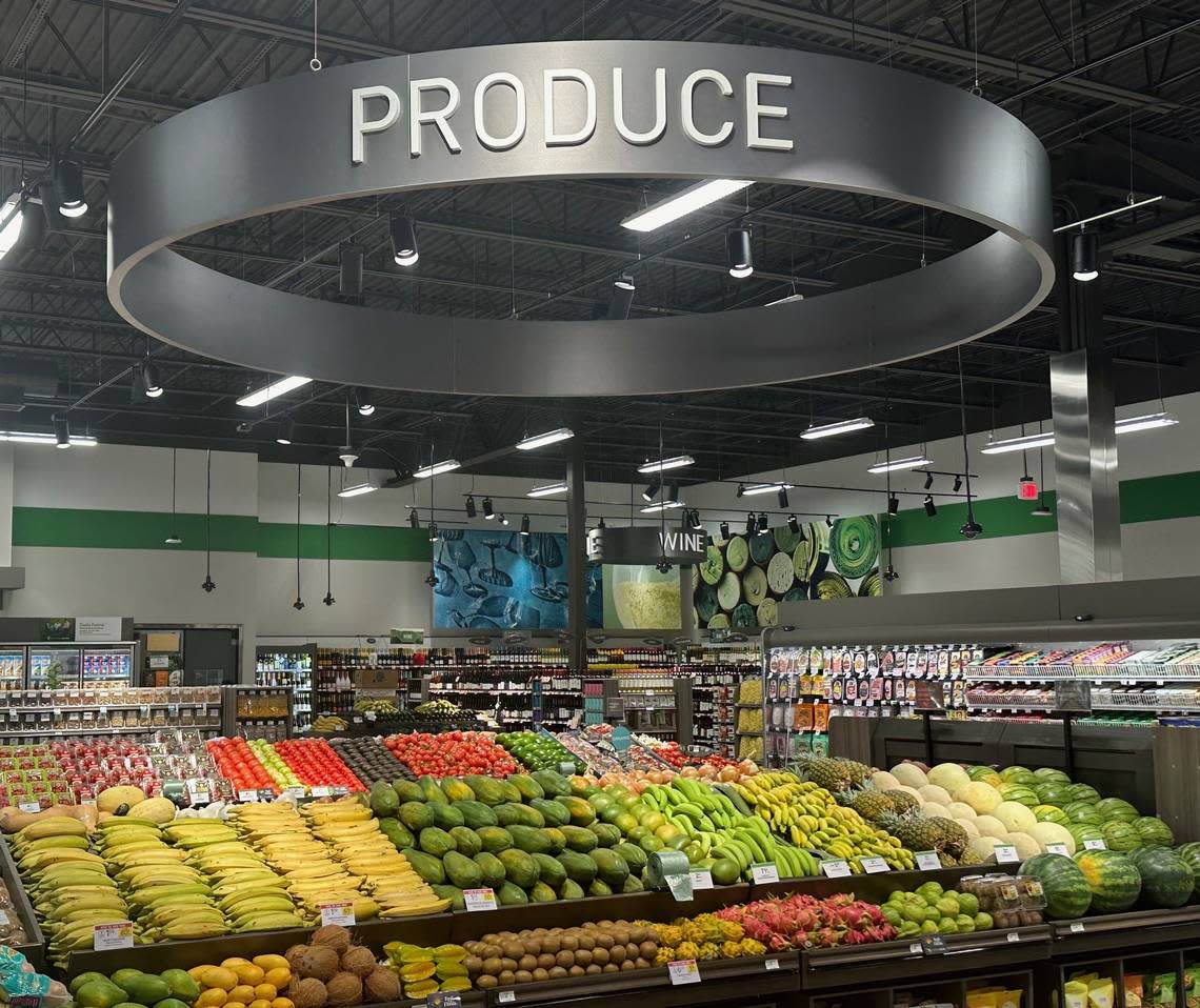 The Publix produce department at the new Key Largo Tradewinds Plaza location.