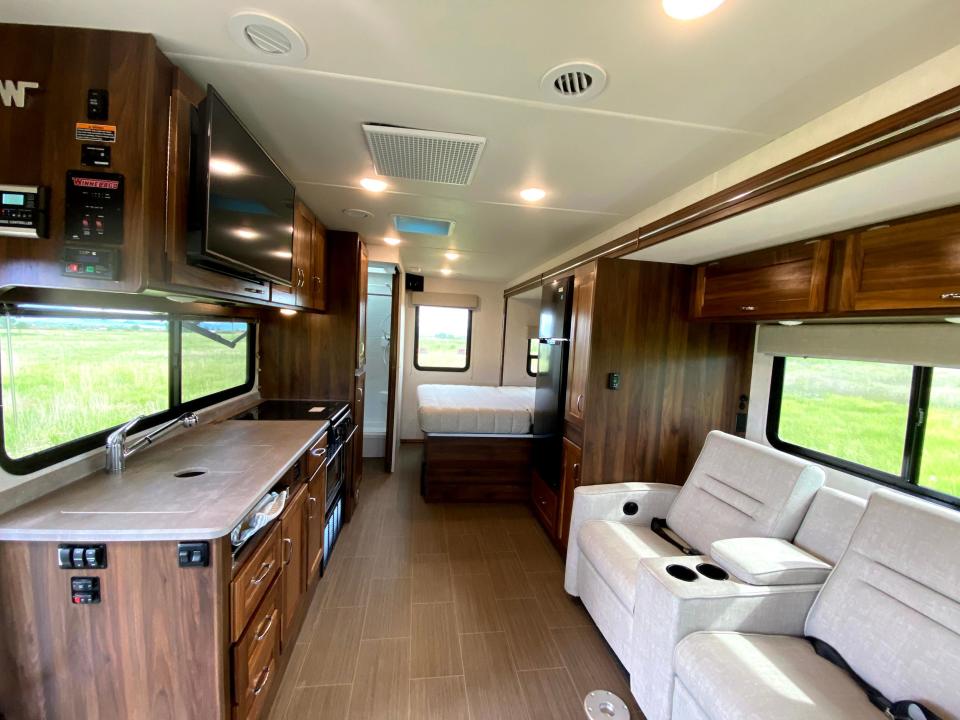 Blacksford Winnebago Sprinter RV Rental