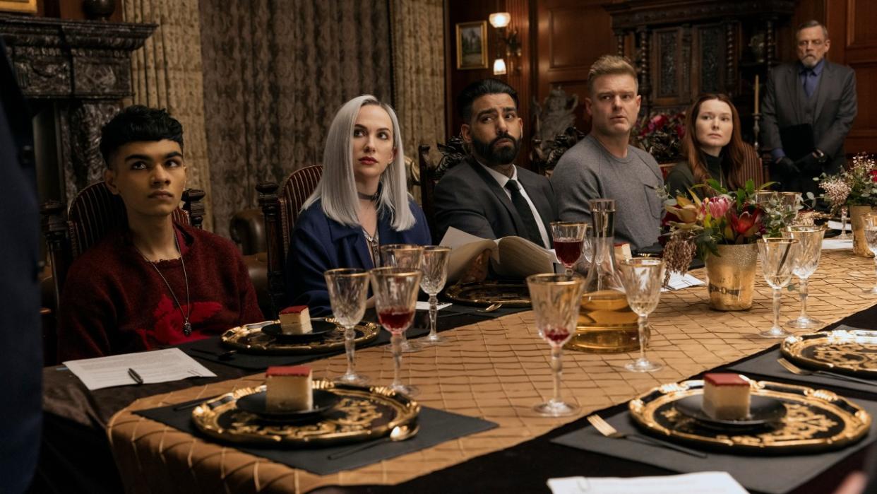  Sauriyan Sapkota as Prospero Usher, Kate Siegel as Camille L'Espanaye, Rahul Kohli as Napoleon Usher, Matt Biedel as Bill-T Wilson, Samantha Sloyan as Tamerlane Usher, Mark Hamill as Arthur Pym in The Fall of the House of Usher. 