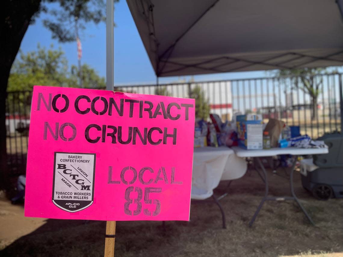 “No contract no crunch.” Around 20 Corn Nut workers gathered outside of a Fresno production facility as part of a strike on Aug. 18, 2022. They say Corn Nuts owner, Hormel Foods, is not bargaining in good faith.