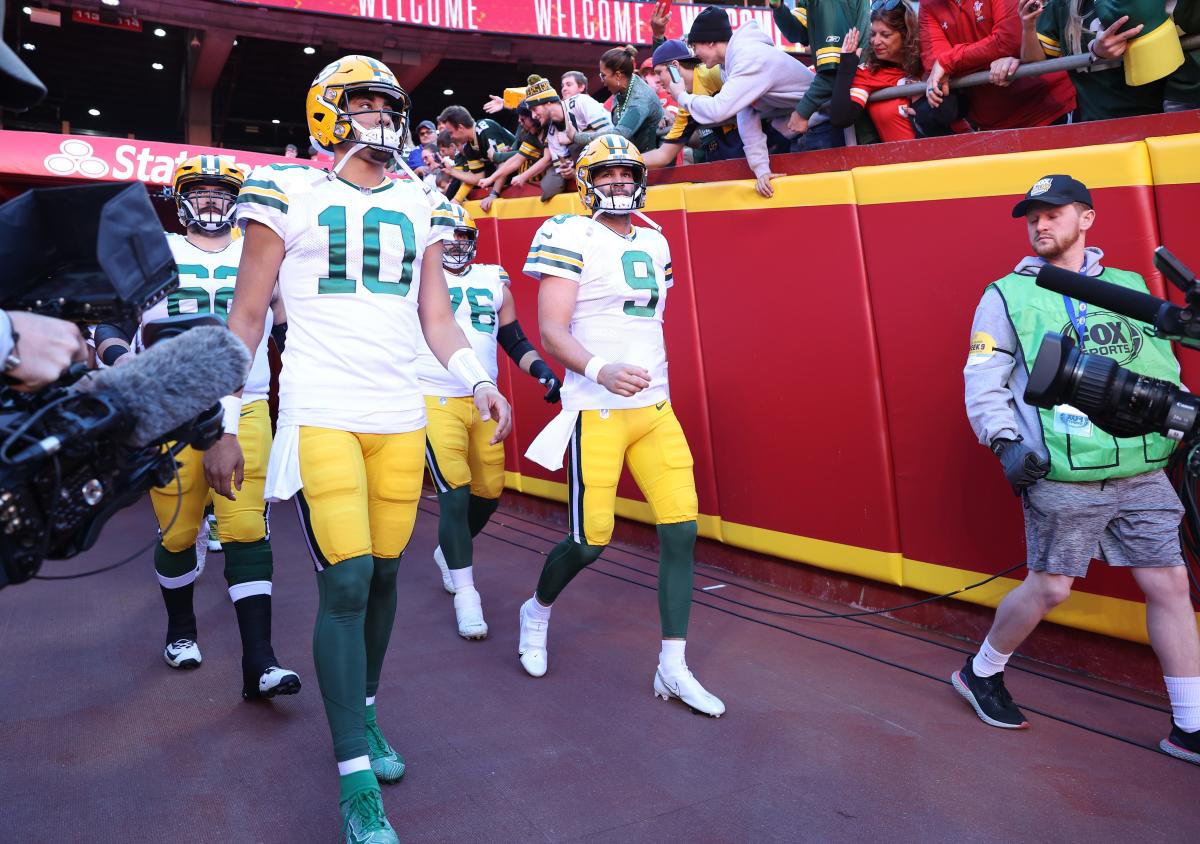 Jordan Love's family sitting in nosebleed seats to watch Packers