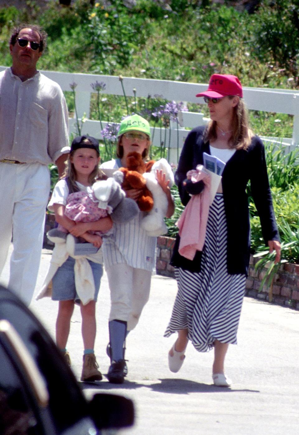 Meryl Streep, husband Donald Gummer and daughters Grace and Mamie in 1994.