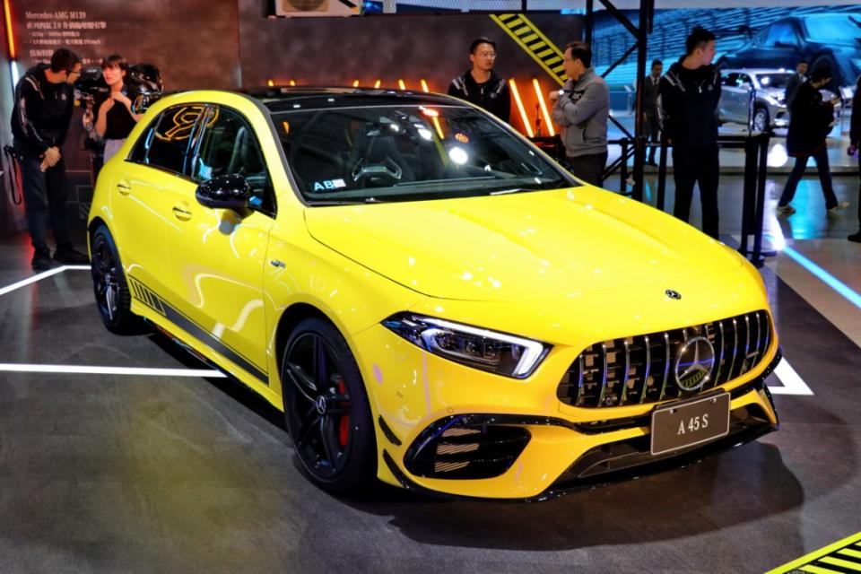 2020-mercedes-amg-a-45-s-4matic