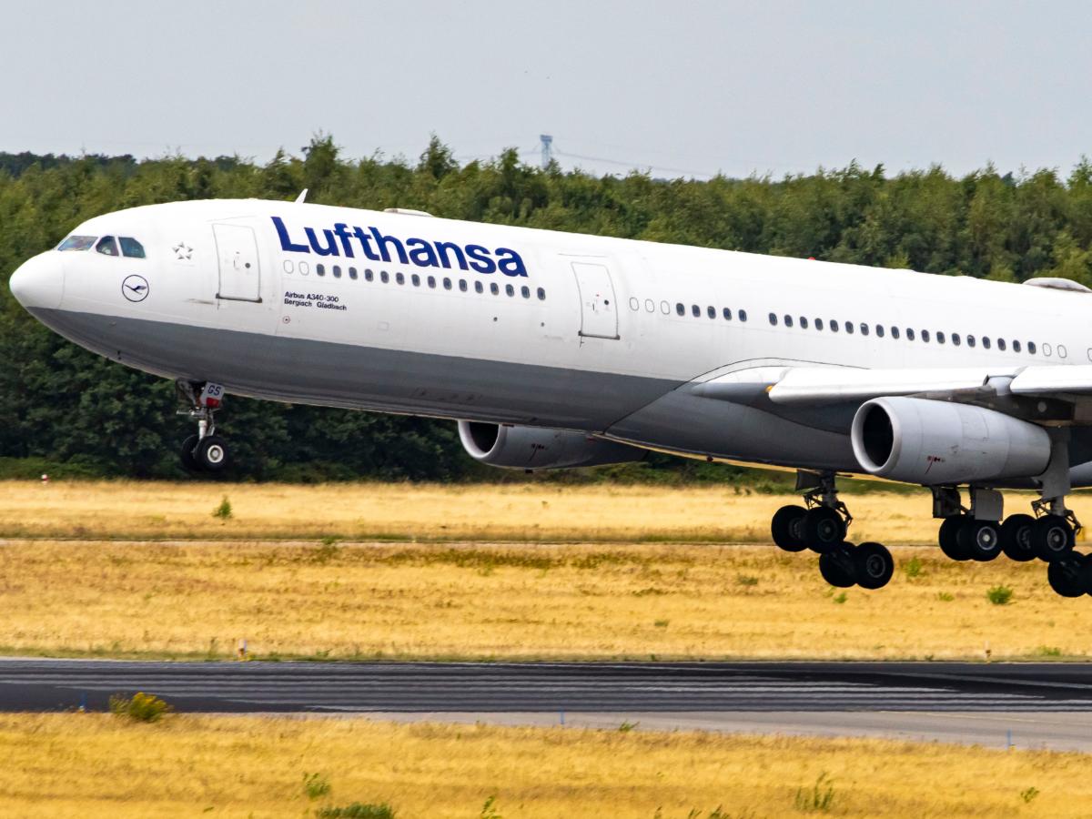 63 годишен мъж е починал по време на полет на Lufthansa