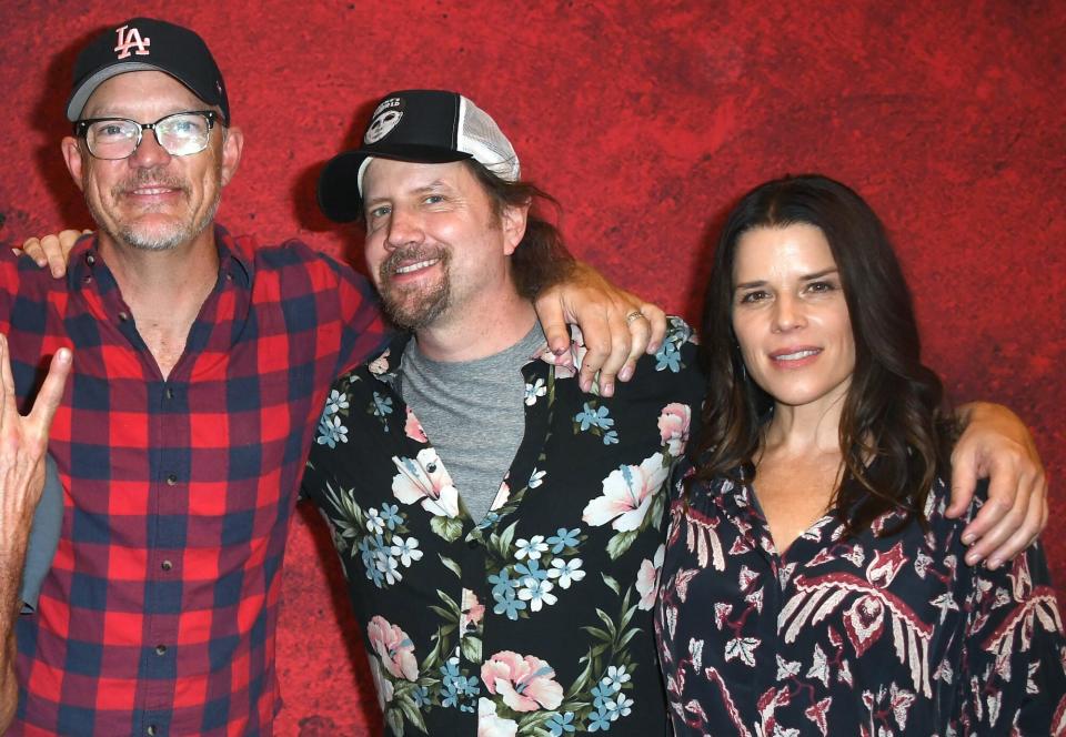 PASADENA, CA - JUNE 05: Cast members (L-R) Skeet Ulrich, Matthew Lillard, Jamie Kennedy and Neve Campbell from Wes Craven's 