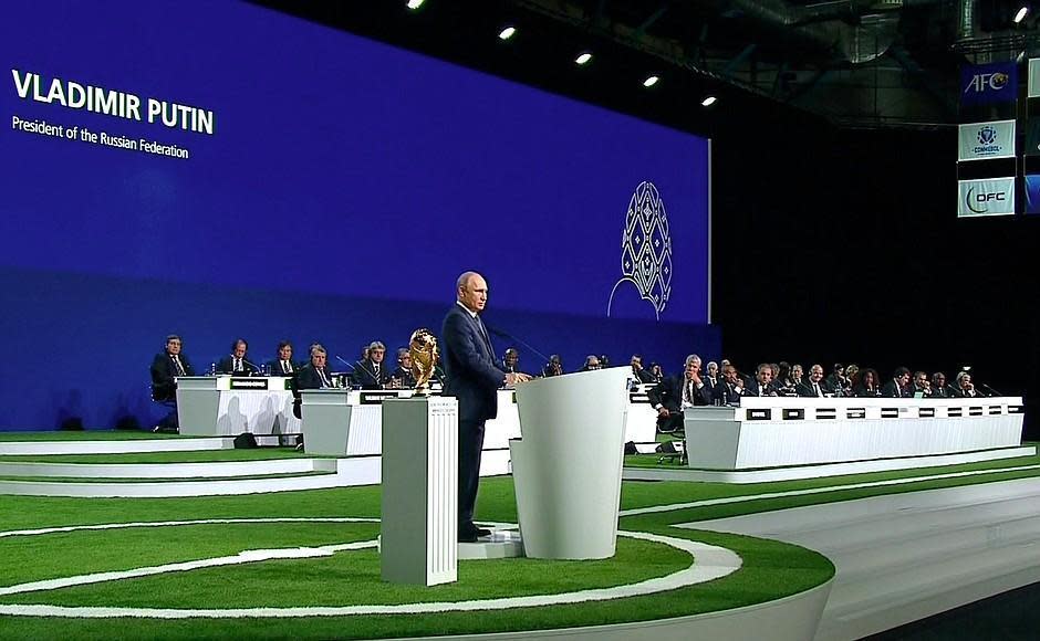 俄羅斯總統普丁在世足賽前夕在莫斯科舉行的國際足總大會中致詞。（en.kremlin.ru）