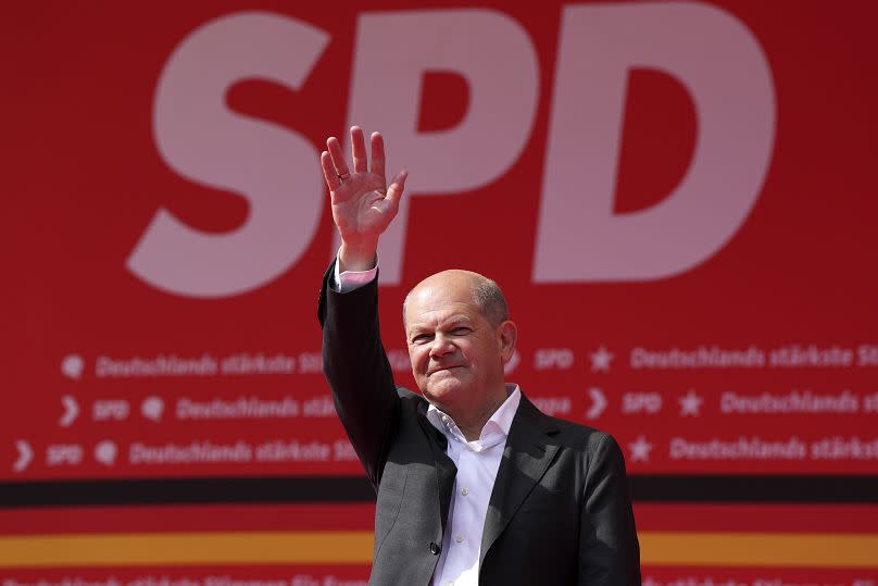 Bundeskanzler Olaf Scholz auf der Kundgebung in Duisburg am 8. Juni 2024. (Bild: Martin Meissner/Copyright 2024/AP.)