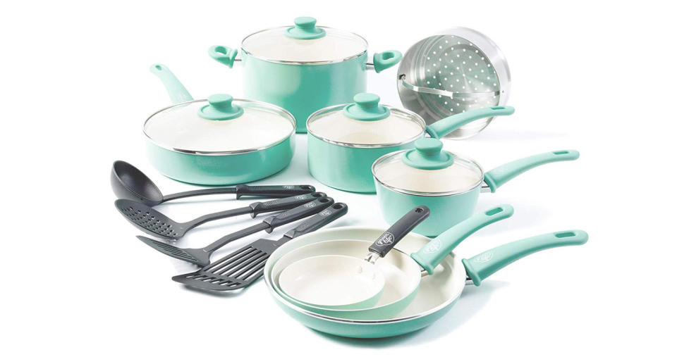 Soft grip ceramic non-stick 16-piece cookware set in turquoise manufactured free of chemicals that cause toxic fumes (Photo: GreenLife)