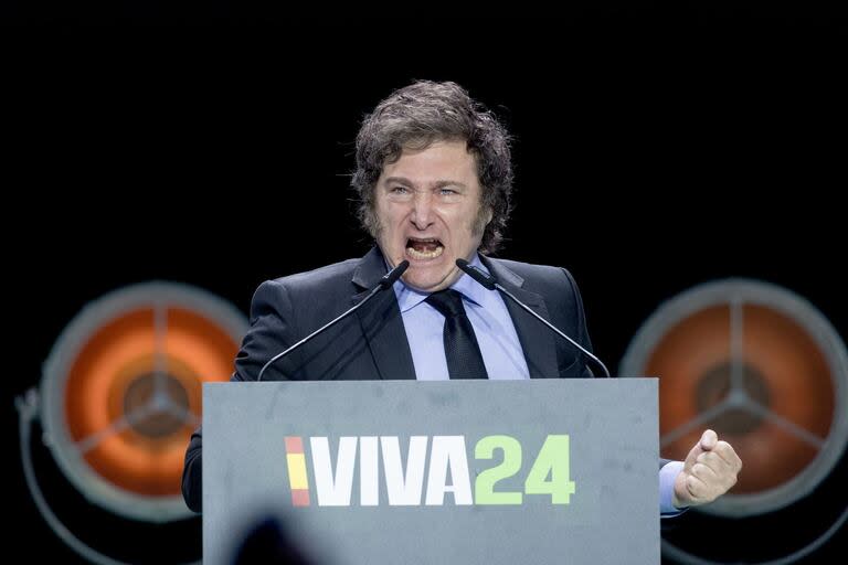 El presidente de Argentina, Javier Milei, durante el acto 'Viva 24' de VOX, en el Palacio de Vistalegre, a 19 de mayo de 2024, en Madrid