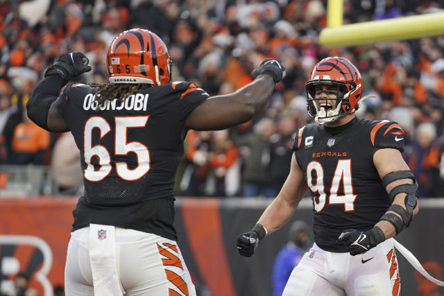 Bengals DT Ogunjobi out of playoff game with foot injury