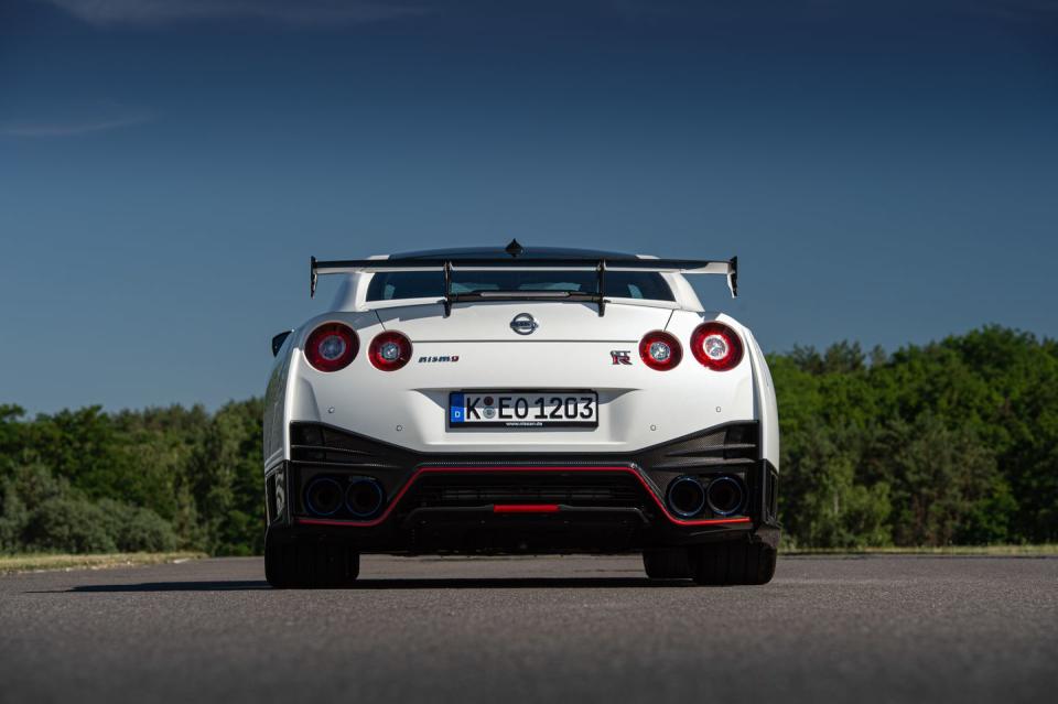 <p>2020 Nissan GT-R NISMO</p>