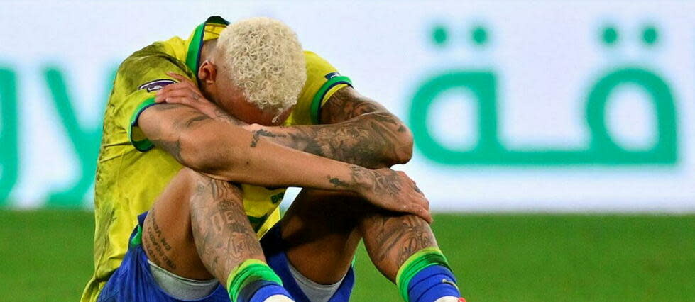Après l'élimination du Brésil face à la Croatie en quart de finale de la Coupe du monde vendredi, Neymar ne garanti pas « à 100 % » qu'il reviendra en sélection.  - Credit:NELSON ALMEIDA / AFP
