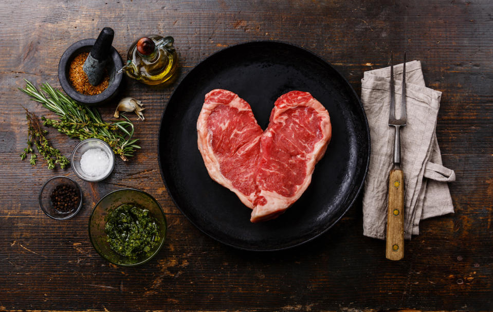 Steaks in Herzform hat zum Valentinstag 2019 die britische Supermarktkette Morrisons im Angebot. (Symbolbild: Getty Images)