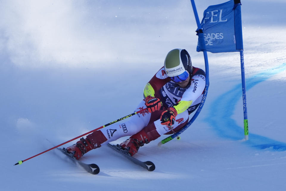 Manuel Feller, of Austria, competes during a men's World Cup giant slalom skiing race Saturday, Feb. 24, 2024, at Palisades Tahoe ski resort in Lake Tahoe, Calif. (AP Photo/Robert F. Bukaty)