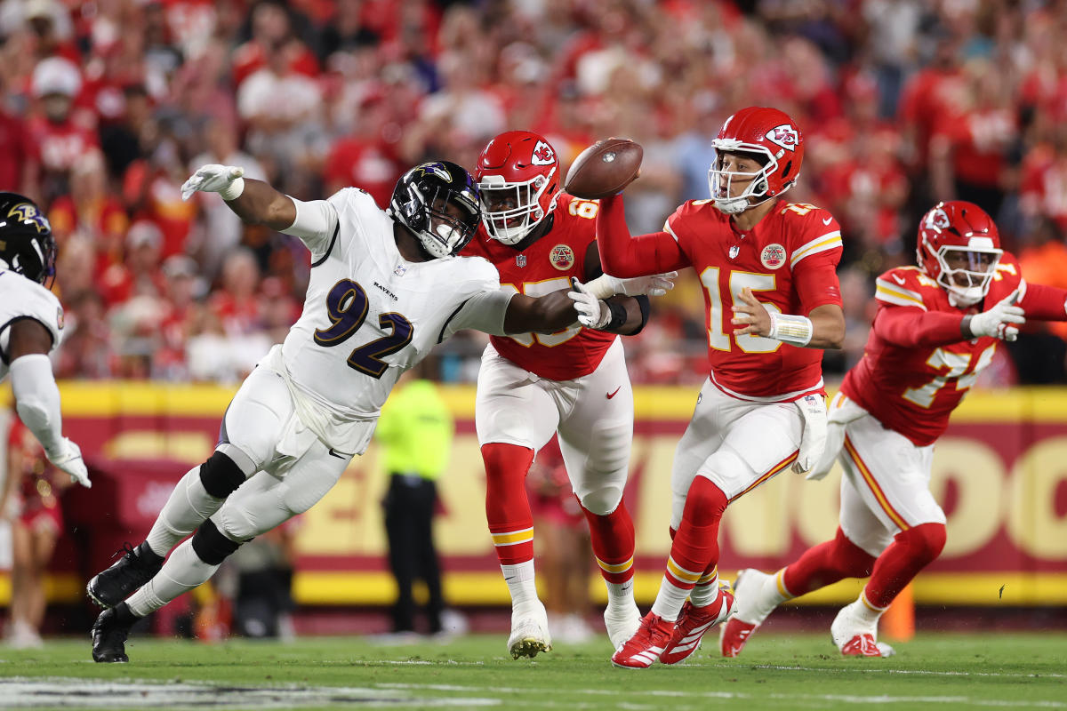 Patrick Mahomes passes Len Dawson as Chiefs’ all-time leading passer in 86 fewer games