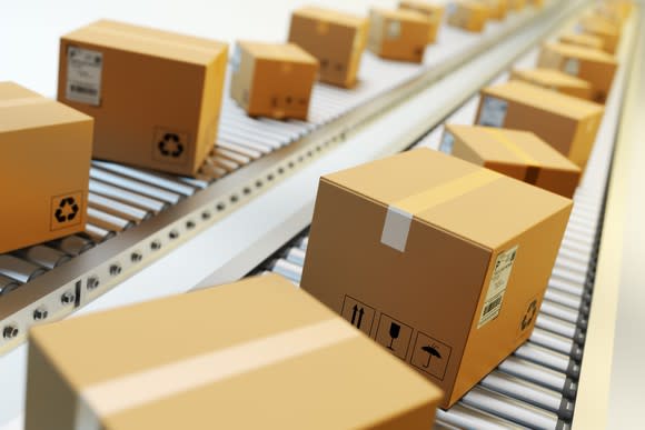 parcels on a conveyor belt
