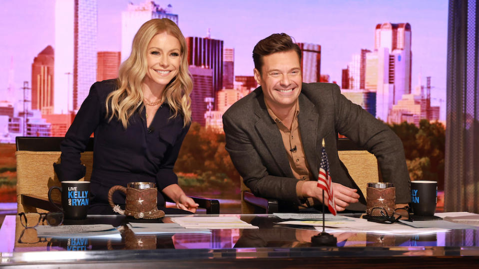 LIVE! WITH KELLY AND RYAN - Airs 11/11/22 - “Live! With Kelly and Ryan,” airs weekdays in syndication on ABC.  
(ABC/Michael Le Brecht II) 
KELLY RIPA, RYAN SEACREST