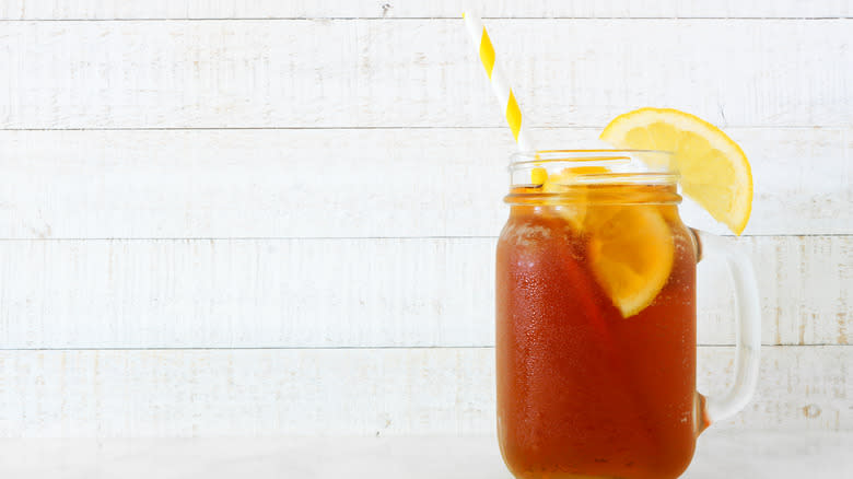 mason jar of sweet tea