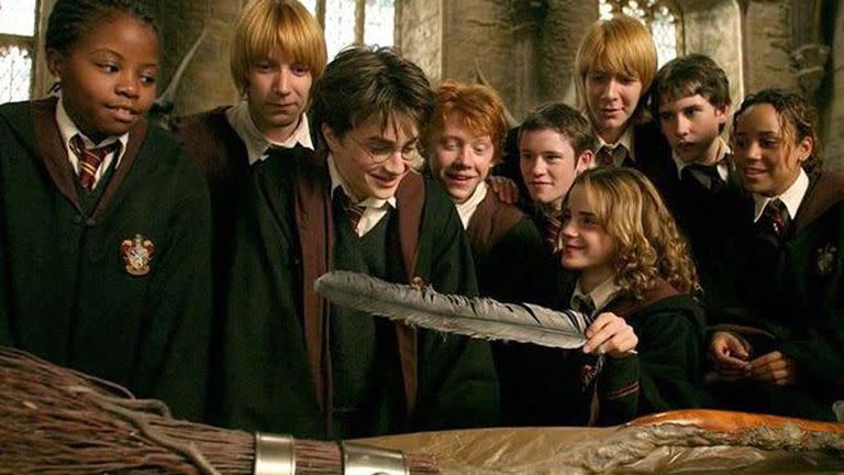 Algunos de los actores en Harry Potter y la piedra filosofal, adaptación cinematográfica de la saga literaria creada por J.K. Rowling