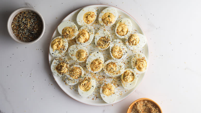 Deviled eggs covered in everything bagel seasoning