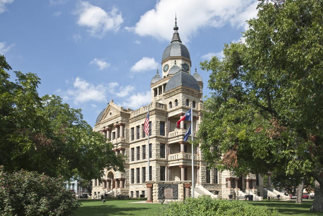 Victorian architecture of Denton County courthouse