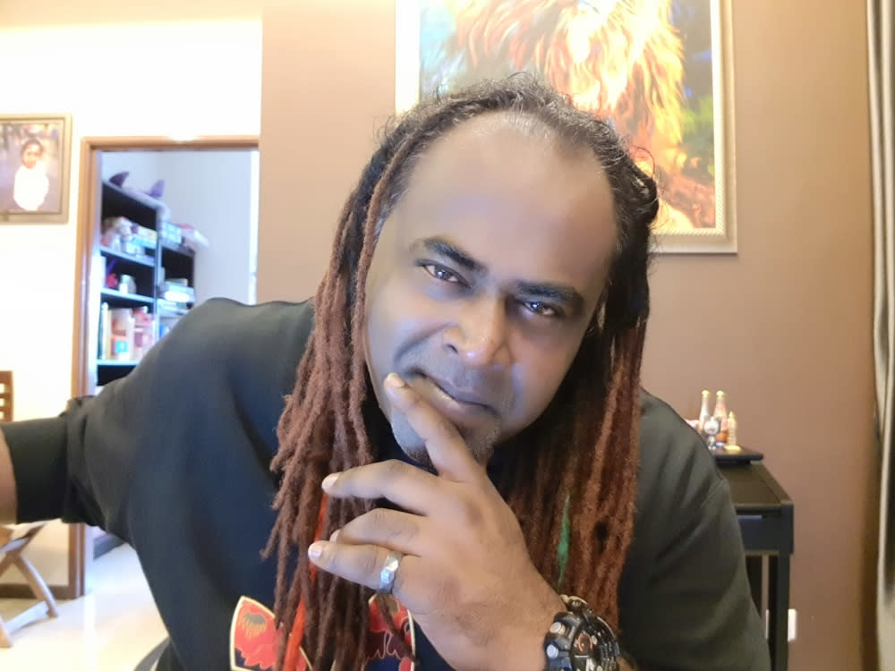 Malaysia reggae artist Sasi the Don expressed his dissatisfaction towards local radio stations for the lack of support they have for local artists. — Picture courtesy of Sasi The Don