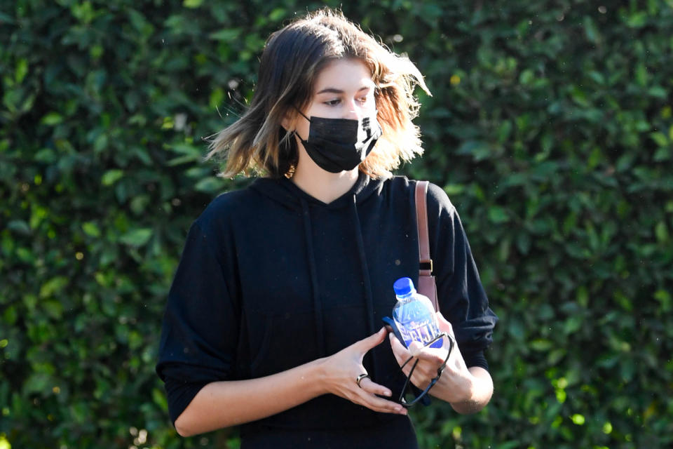 La fille de Cindy Crawford ne lâche plus cet uniforme (Photo : Rachpoot/MEGA/GC Images)