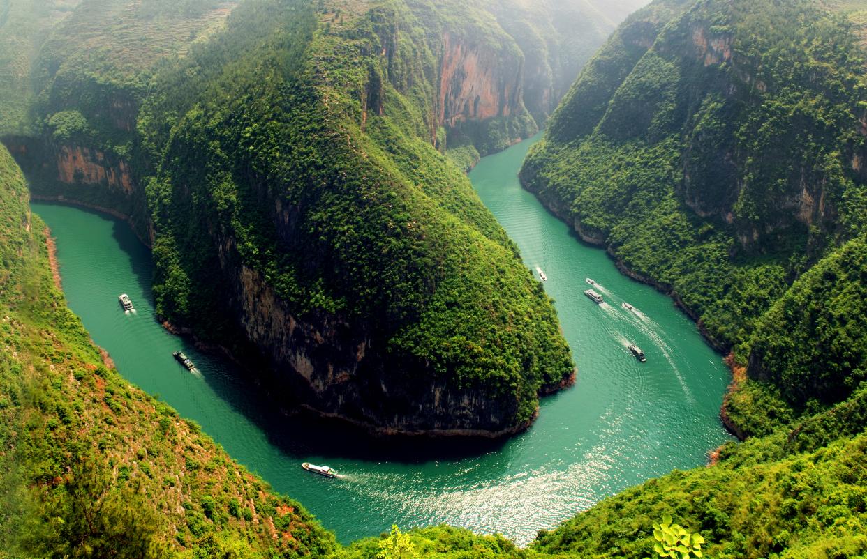 Travel on the Yangtze, the world's third longest river