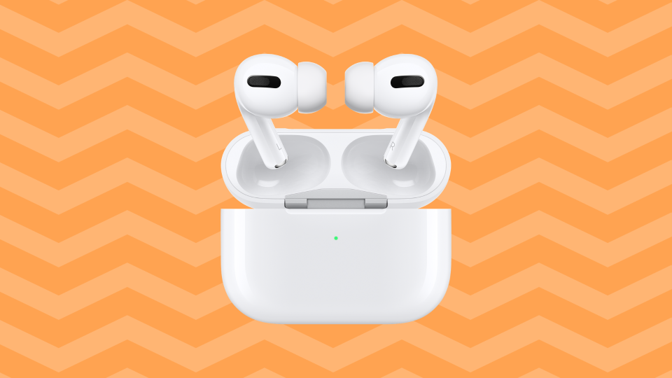 Customizable and noise-canceling: the Apple AirPods Pro are a solid choice. (Photo: Apple)