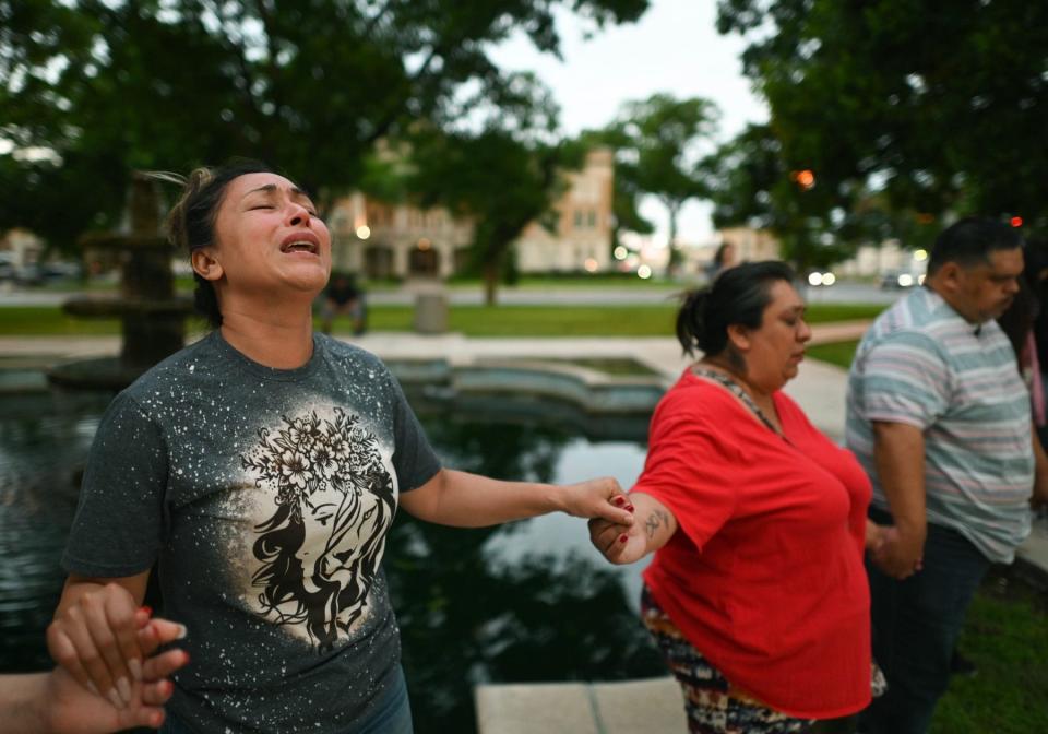 APTOPIX Texas School Shooting - Credit: Billy Calzada/The San Antonio Express-News via AP