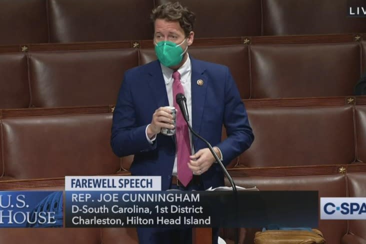 Outgoing congressman cracks open beer on House floor after condemning partisanship in final speech (CSPAN)