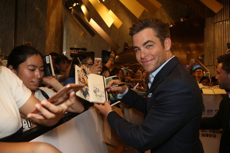 Chris Pine and the unfortunate fans who would love to see him in a Star Trek movie again<br>