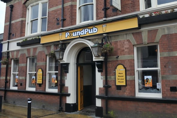 manchester-opens-first-pound-pub