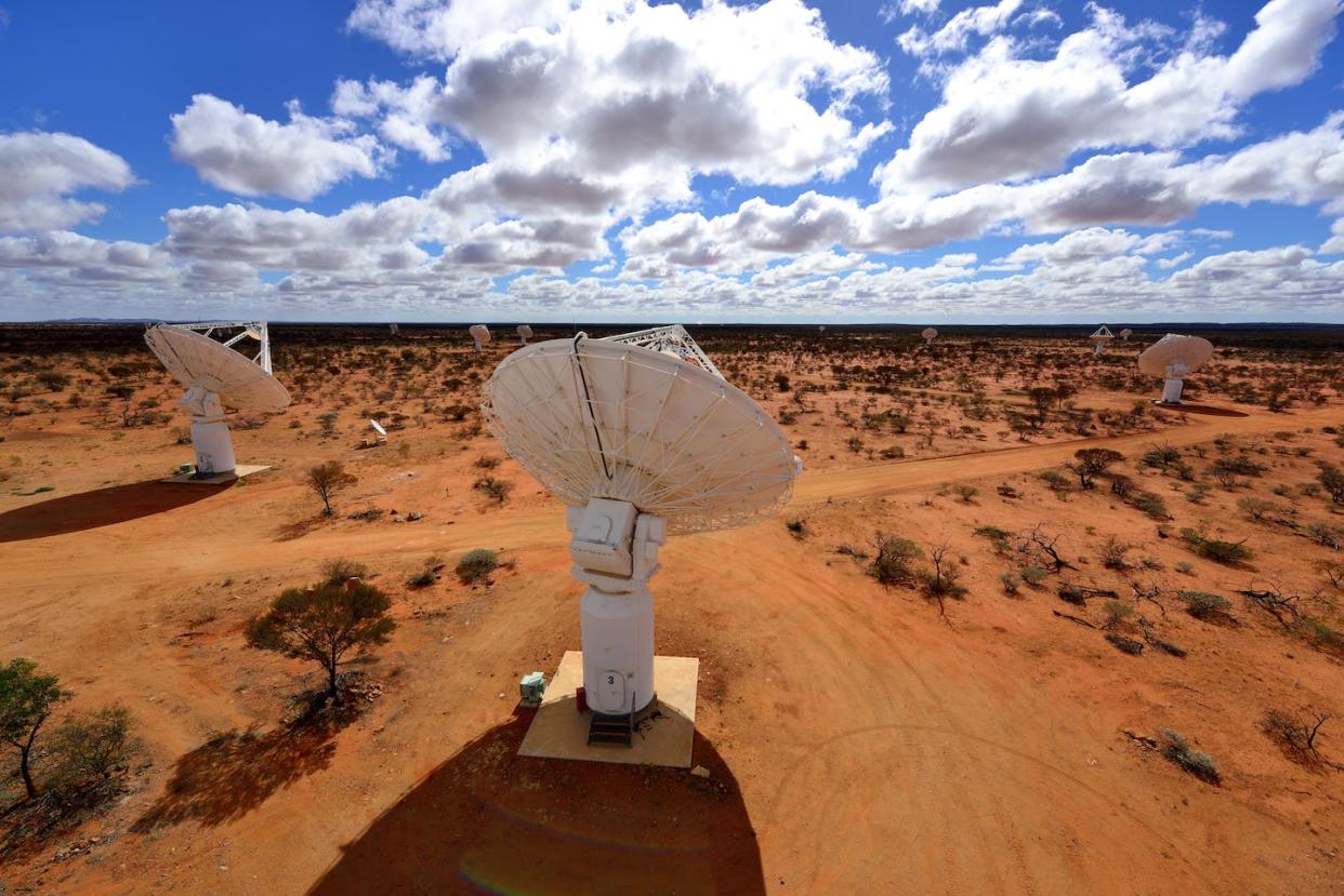 ASKAP multiple landscape backview. CSIRO