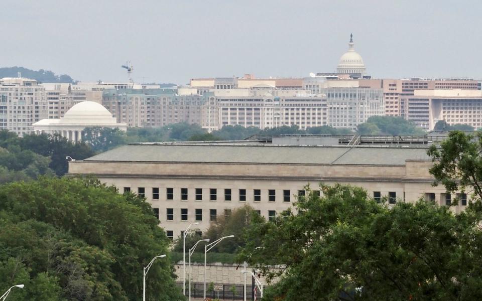 Ein Fake-Foto suggerierte einen Anschlag auf das Pentagon-Gebäude. (Bild: ISTOCK / FinkAvenue)