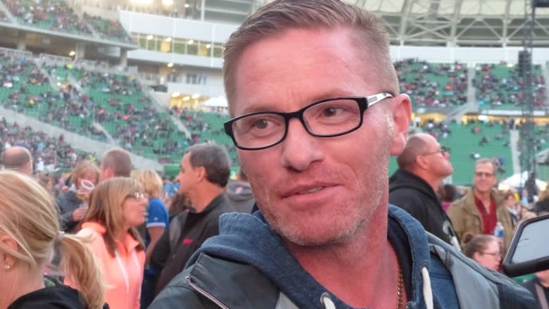 Fan experiences 20th Bryan Adams show at Regina's new Mosaic stadium