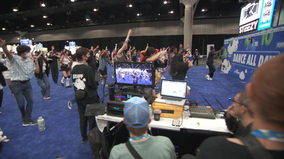 Tryouts to become the next K-pop idol, at KCON Los Angeles.  / Credit: CBS News