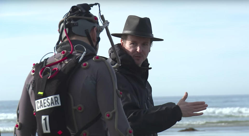 Matt Reeves instructs Andy Serkis on the set of 'War for the Planet of the Apes' (20th Century Fox)