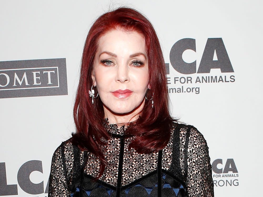 Schauspielerin Priscilla Presley arbeitet an einem neuen Projekt. (Bild: Kathy Hutchins/Shutterstock.com)