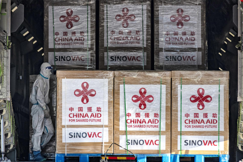 Image: China's donation of the Sinovac vaccine to the Philippines in February (Ezra Acayan / Getty Images file)