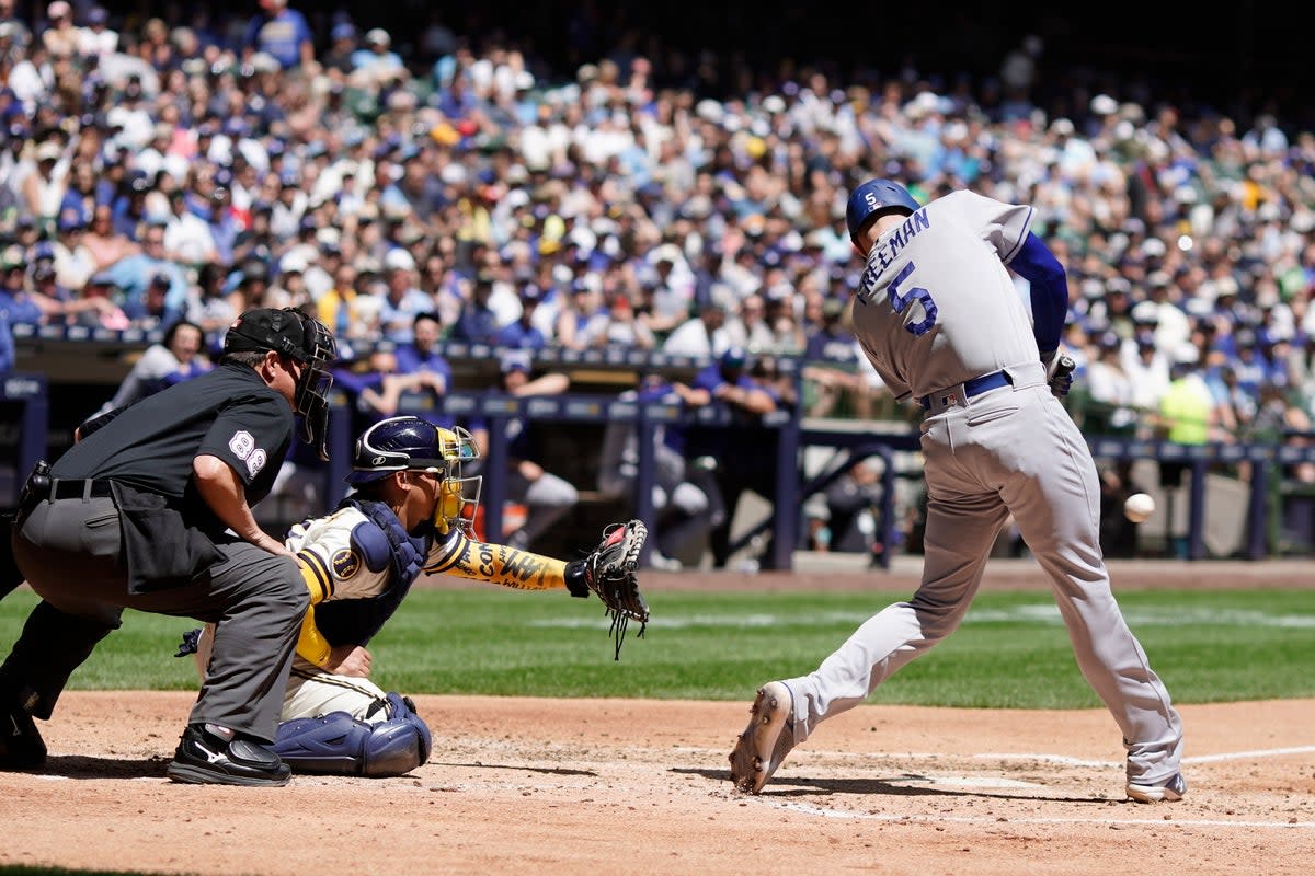 DODGERS-CERVECEROS (AP)